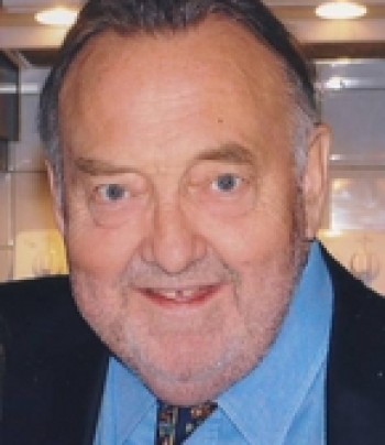 Dr André Bouillon